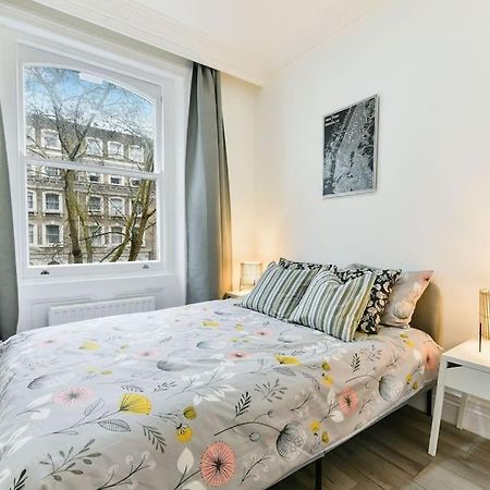 Knightsbridge Stylish Two Bedroom Apartment London Exterior photo